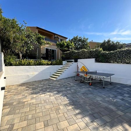 Beach Holiday Home With Private Jacuzzi & Parking 트로기르 외부 사진